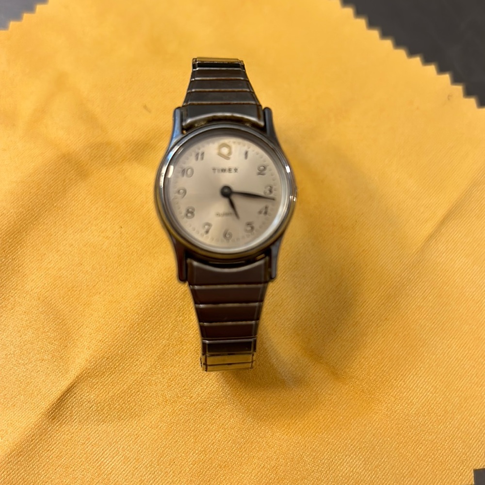 Vintage Timex watch not working silver tone stretch bracelet speidel USA
